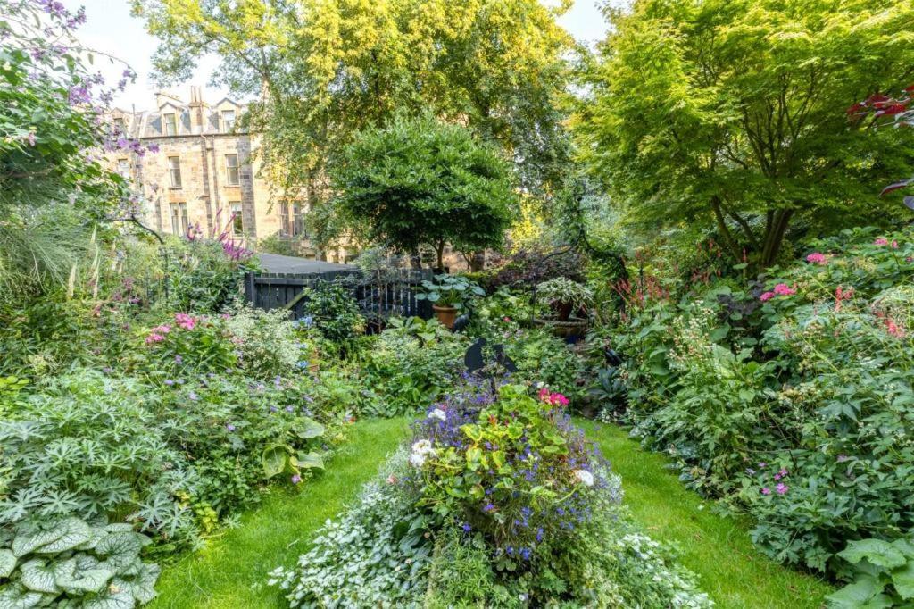 Beautiful Double Room In Idyllic West End Townhouse Glasgow Eksteriør billede