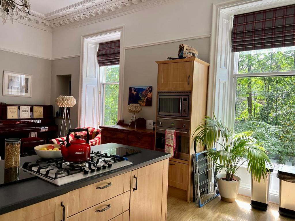 Beautiful Double Room In Idyllic West End Townhouse Glasgow Eksteriør billede